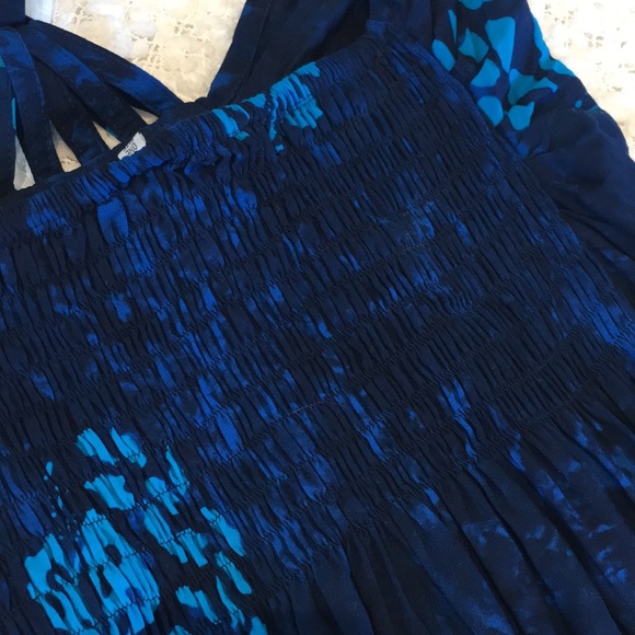 Hawaiian Print Halter Dress or Top w/Smocked Back - Picture 15 of 16